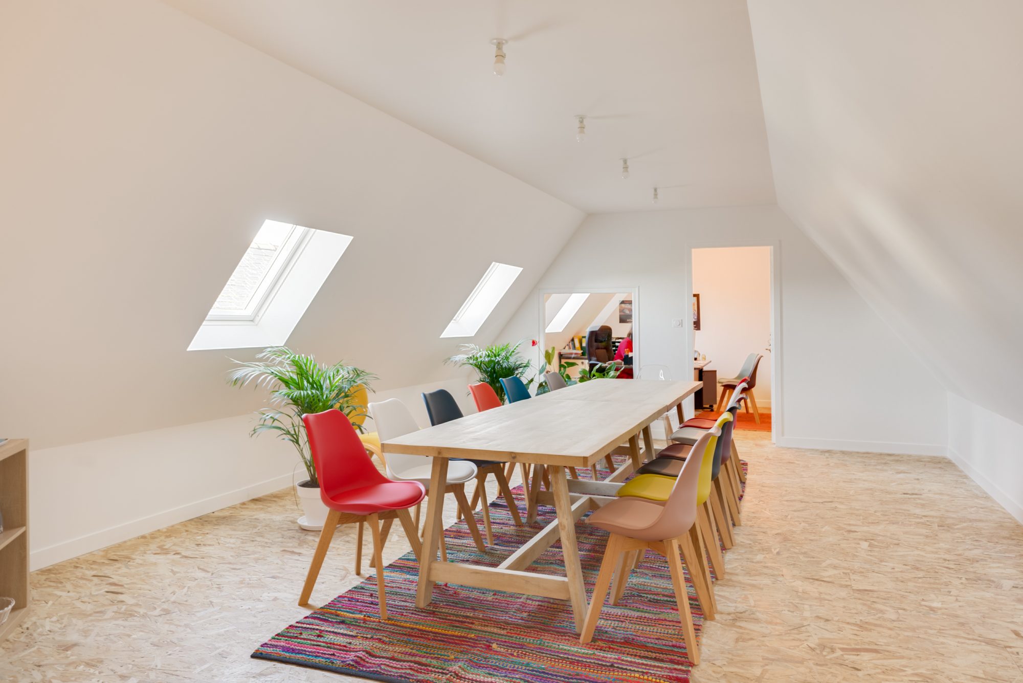 Des bureaux aménagés dans les combles par un architecte