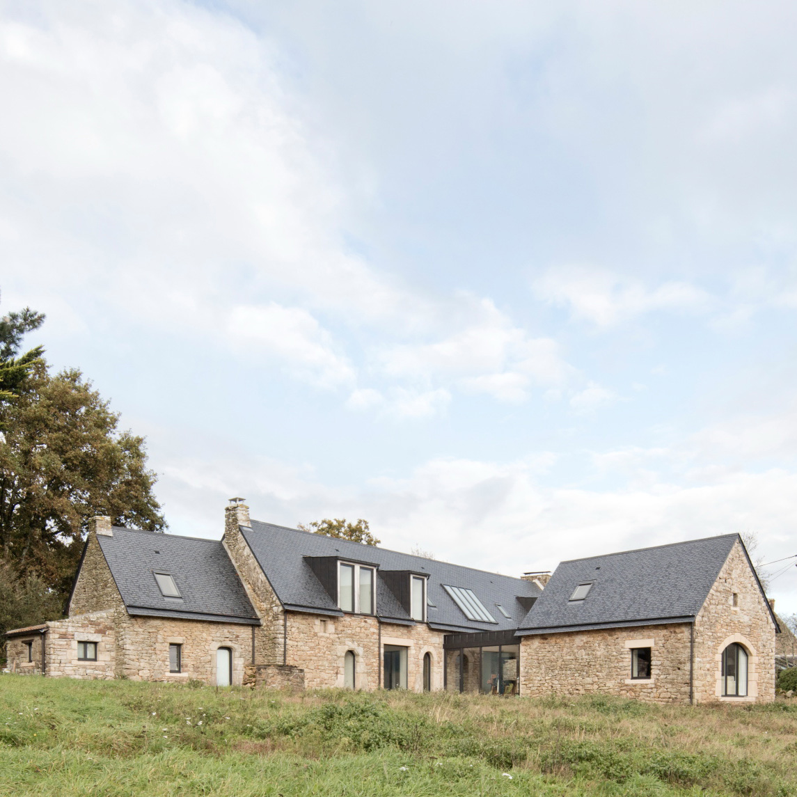 Restructuration lourde d’une longère par un architecte